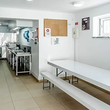 Otel Peniche Surfcamp